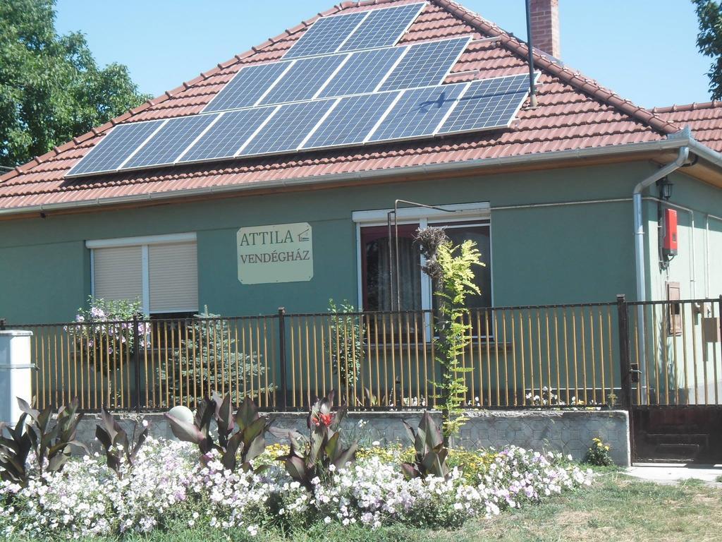 Attila Vendégház Tápiószentmárton Exterior foto